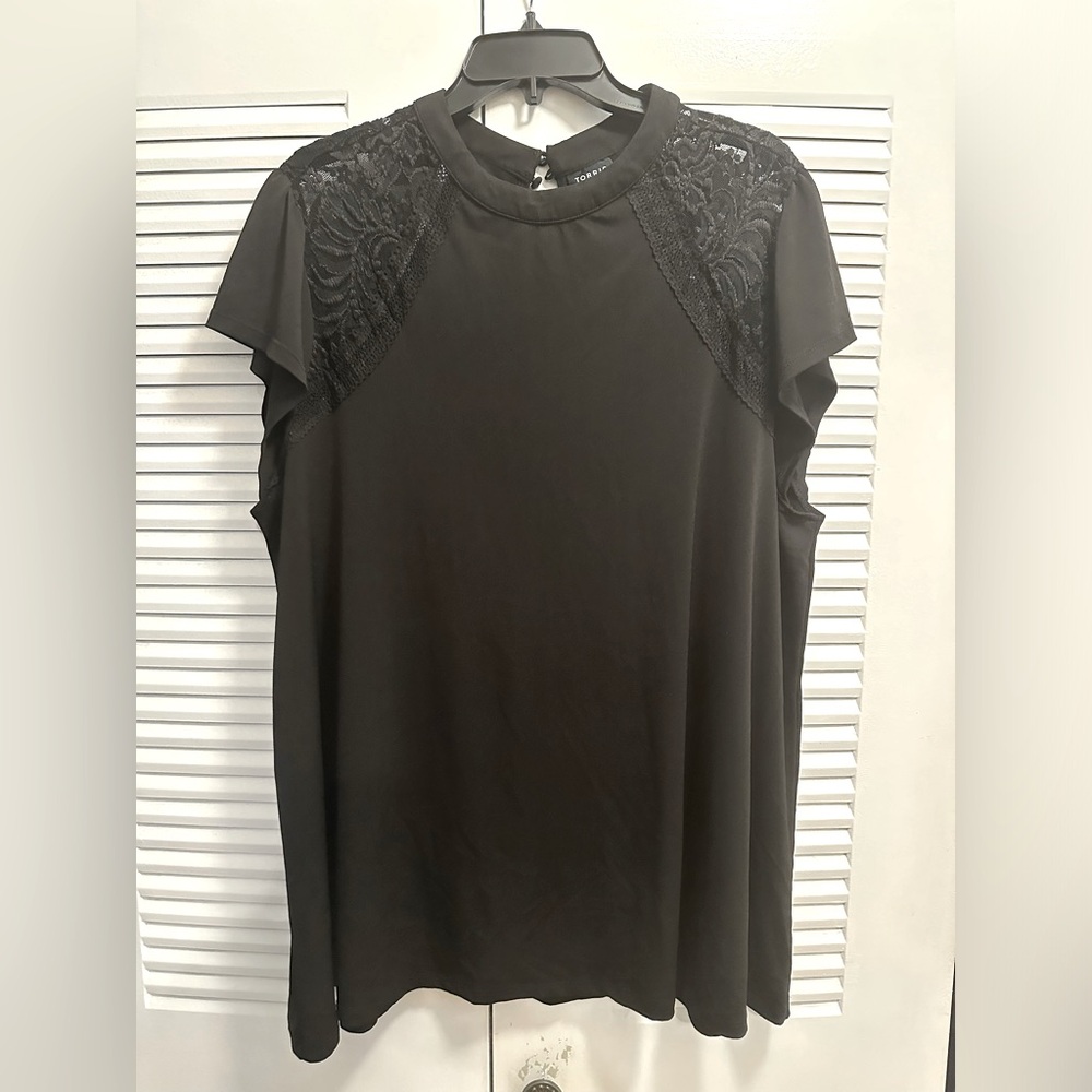 Torrid blouse size 3
